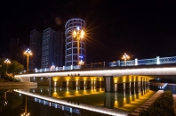 天橋照明亮化工程設(shè)計(jì)，點(diǎn)綴城市夜景燈光